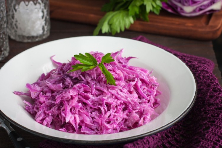 ملفوف مع ميونيز