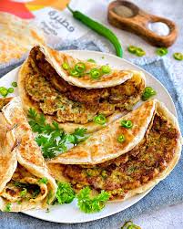 ساندويش عجة كماج