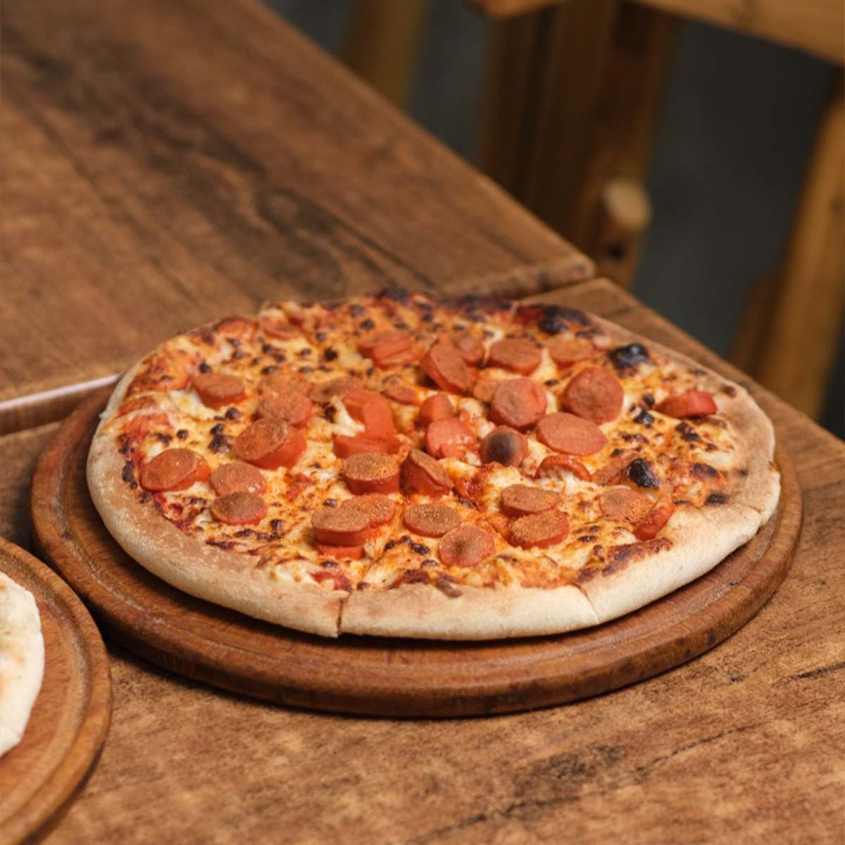 بيتزا نقانق