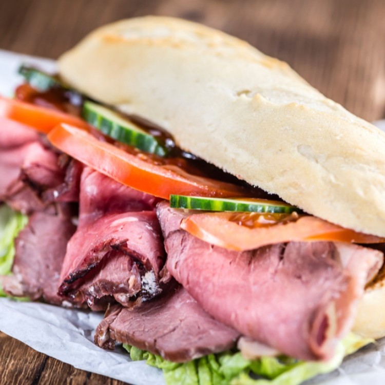 ساندويتش روست بيف