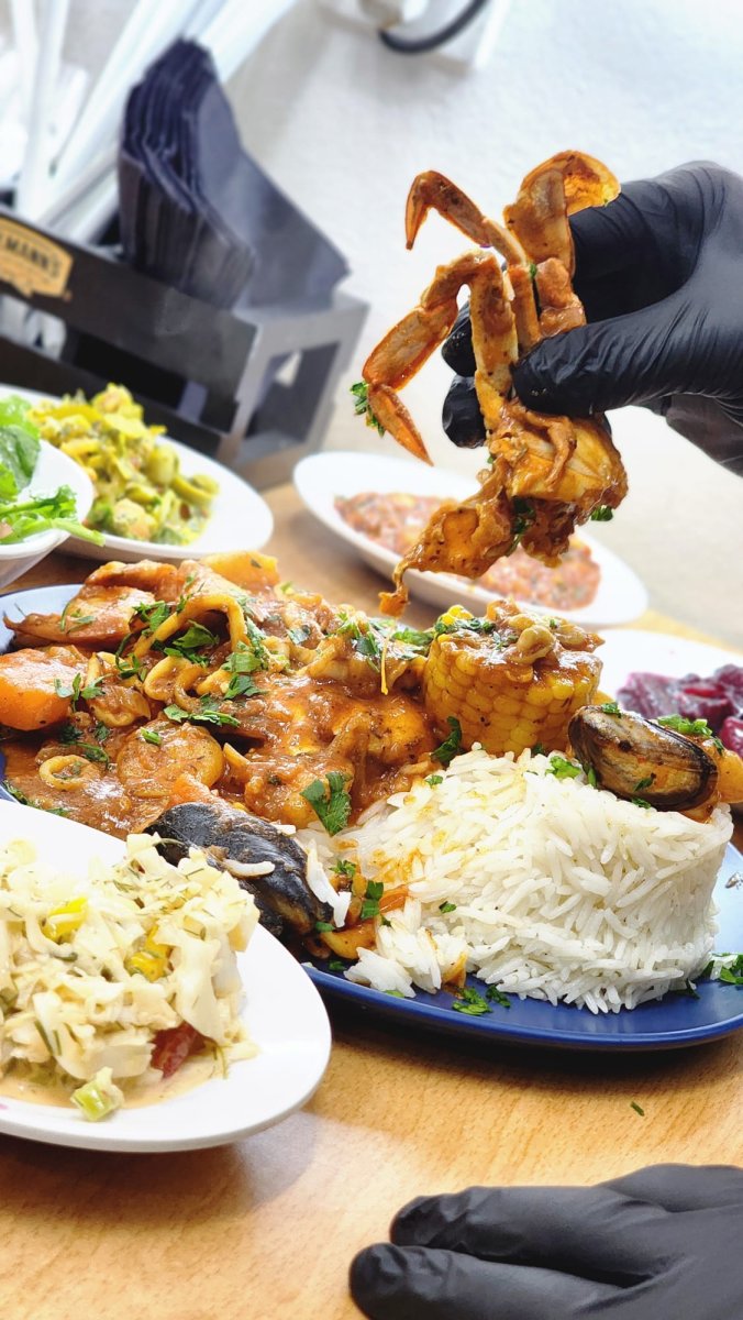 كيس فواكه بحرية مشوي