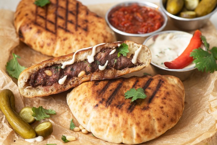عرايس لحمه 