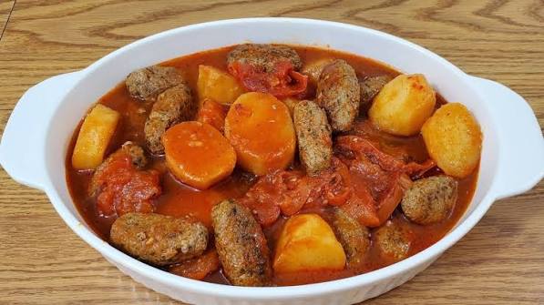 صينينة كفتة ببندورة 