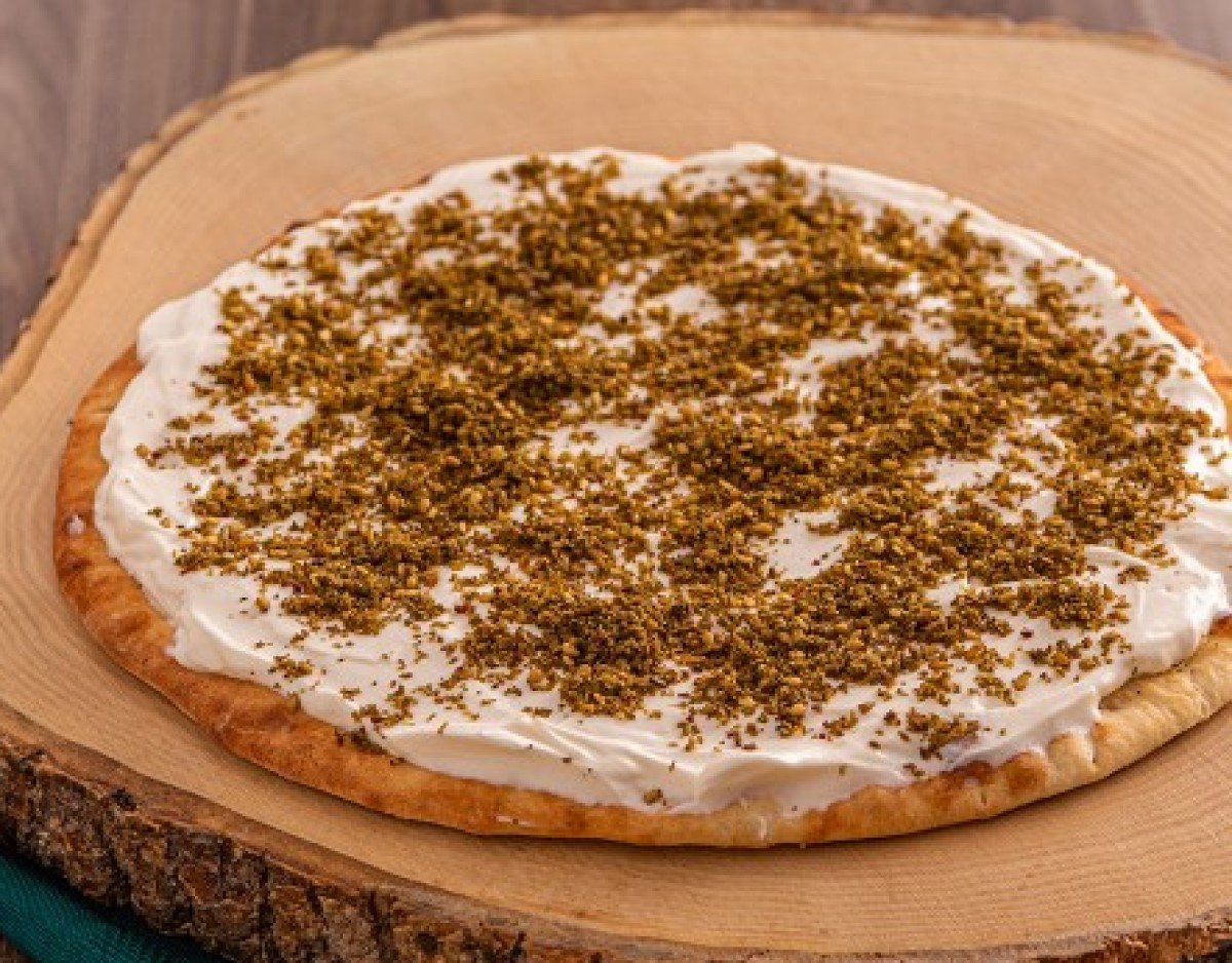 لبنة مع زعتر