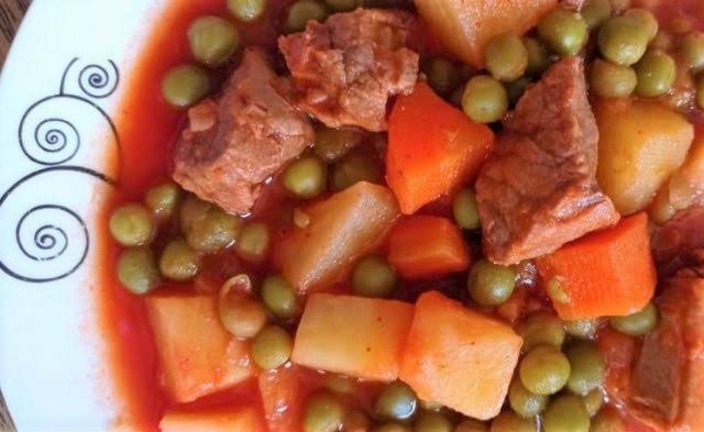 بازيلا وجزر مع لحمة عجل
